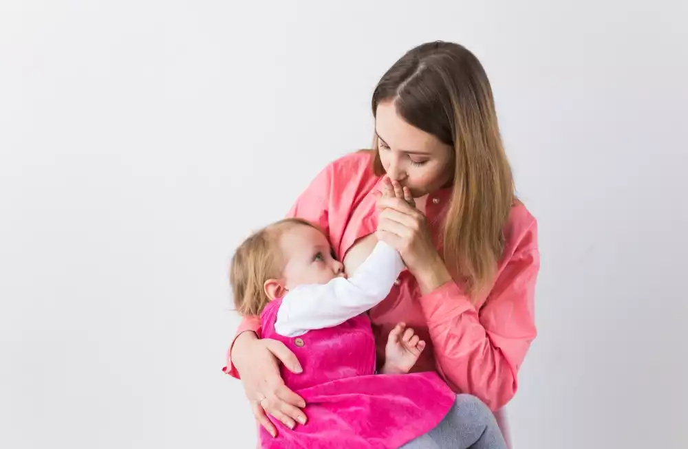 Svezzamento e allattamento: come gestirli al meglio
